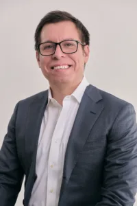 Professional corporate portrait of a man in a suit, ideal for business headshots and LinkedIn profiles, photographed in Tokyo by JG.